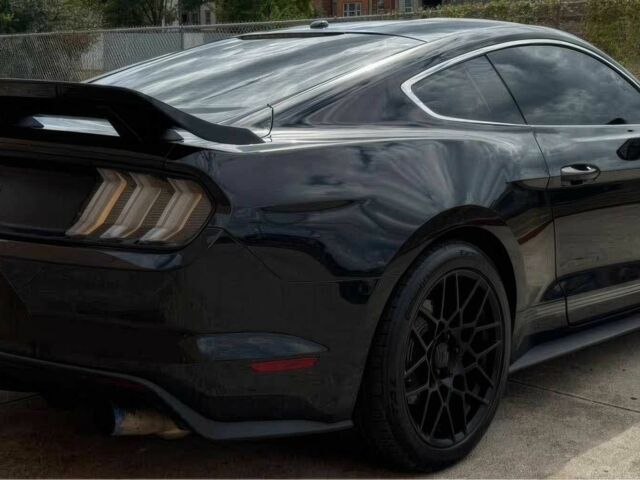 Черный Форд Мустанг, объемом двигателя 2.3 л и пробегом 63 тыс. км за 12300 $, фото 6 на Automoto.ua