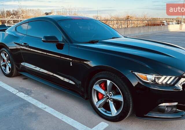 Чорний Форд Мустанг, об'ємом двигуна 2.26 л та пробігом 71 тис. км за 18500 $, фото 3 на Automoto.ua