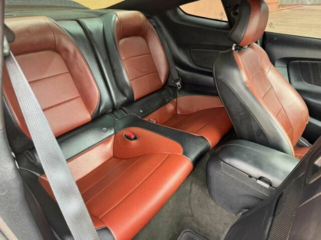 Черный Форд Мустанг, объемом двигателя 2.3 л и пробегом 63 тыс. км за 12300 $, фото 11 на Automoto.ua