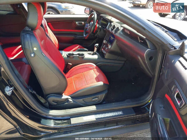 Черный Форд Мустанг, объемом двигателя 2.3 л и пробегом 120 тыс. км за 5300 $, фото 3 на Automoto.ua