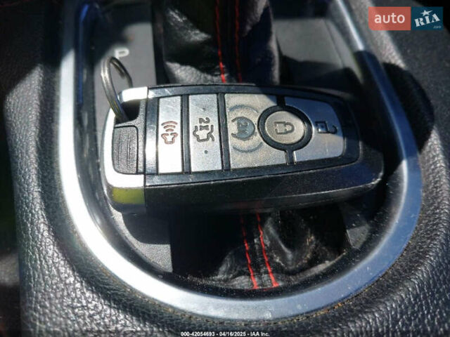 Черный Форд Мустанг, объемом двигателя 2.3 л и пробегом 120 тыс. км за 5300 $, фото 9 на Automoto.ua