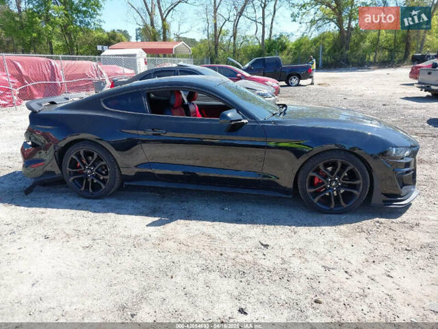 Черный Форд Мустанг, объемом двигателя 2.3 л и пробегом 120 тыс. км за 5300 $, фото 11 на Automoto.ua