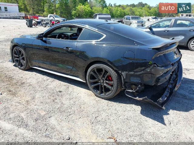 Черный Форд Мустанг, объемом двигателя 2.3 л и пробегом 120 тыс. км за 5300 $, фото 1 на Automoto.ua