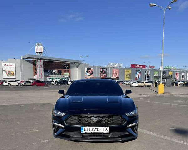 Черный Форд Мустанг, объемом двигателя 2.3 л и пробегом 109 тыс. км за 23000 $, фото 1 на Automoto.ua