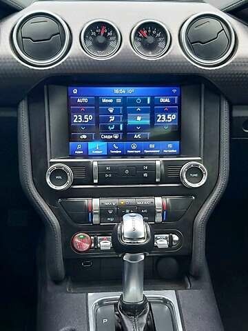 Чорний Форд Мустанг, об'ємом двигуна 2.3 л та пробігом 35 тис. км за 28800 $, фото 6 на Automoto.ua