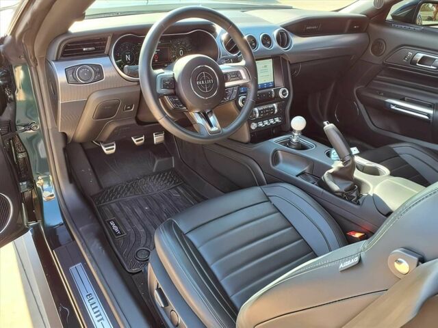 Черный Форд Мустанг, объемом двигателя 5 л и пробегом 44 тыс. км за 12500 $, фото 9 на Automoto.ua