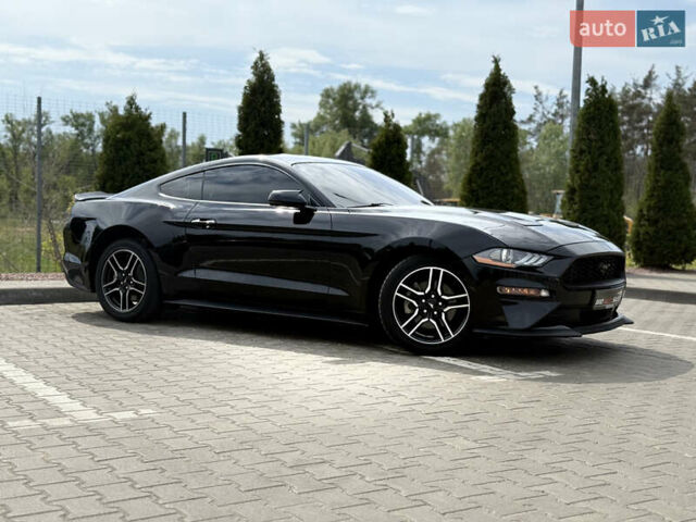 Черный Форд Мустанг, объемом двигателя 2.26 л и пробегом 55 тыс. км за 23999 $, фото 10 на Automoto.ua