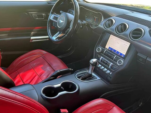 Форд Мустанг 2020 в Киеве на Automoto.ua Черный Форд Мустанг, объемом двигателя 2.3 л и пробегом 34 тыс. км за 5200 $, фото 8 на Automoto.ua