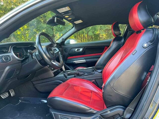 Форд Мустанг 2020 в Киеве на Automoto.ua Черный Форд Мустанг, объемом двигателя 2.3 л и пробегом 34 тыс. км за 5200 $, фото 5 на Automoto.ua