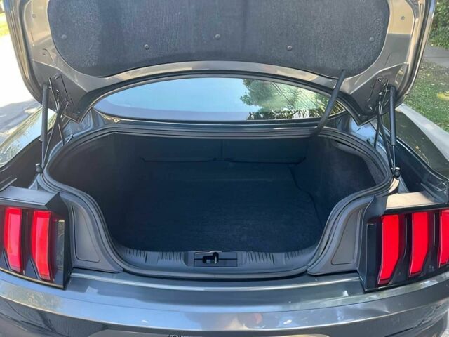 Форд Мустанг 2020 в Киеве на Automoto.ua Черный Форд Мустанг, объемом двигателя 2.3 л и пробегом 34 тыс. км за 5200 $, фото 13 на Automoto.ua