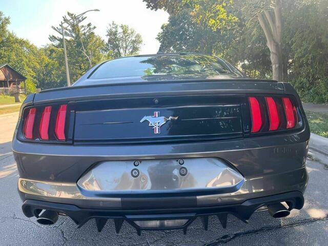 Форд Мустанг 2020 в Киеве на Automoto.ua Черный Форд Мустанг, объемом двигателя 2.3 л и пробегом 34 тыс. км за 5200 $, фото 4 на Automoto.ua