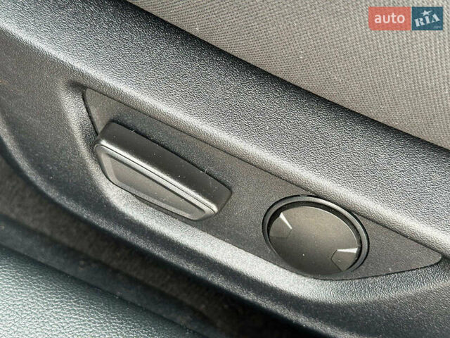 Черный Форд Мустанг, объемом двигателя 2.3 л и пробегом 22 тыс. км за 28990 $, фото 16 на Automoto.ua