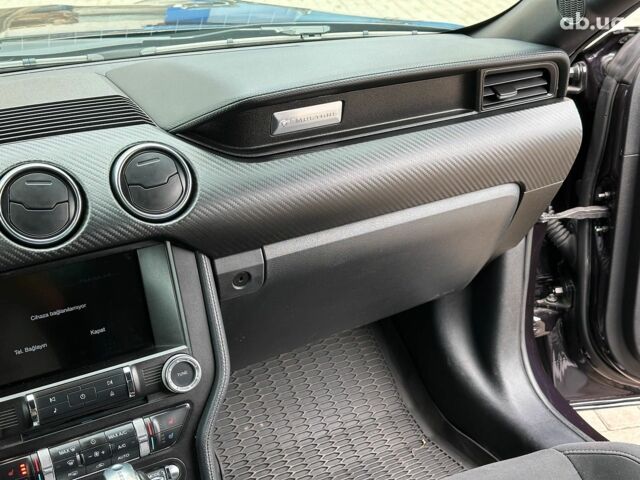 Черный Форд Мустанг, объемом двигателя 2.3 л и пробегом 22 тыс. км за 28940 $, фото 25 на Automoto.ua