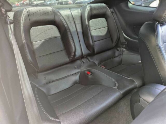 Черный Форд Мустанг, объемом двигателя 5 л и пробегом 22 тыс. км за 14000 $, фото 9 на Automoto.ua