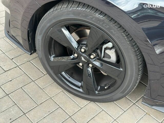 Черный Форд Мустанг, объемом двигателя 2.3 л и пробегом 22 тыс. км за 28940 $, фото 8 на Automoto.ua