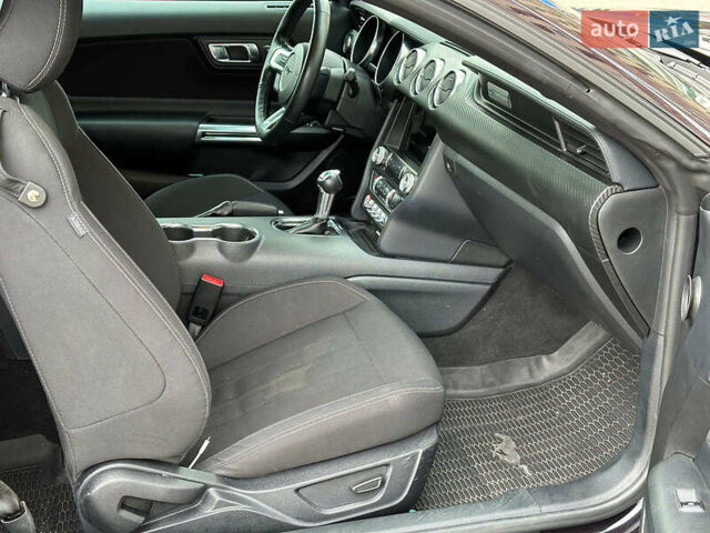 Черный Форд Мустанг, объемом двигателя 2.3 л и пробегом 22 тыс. км за 28990 $, фото 17 на Automoto.ua