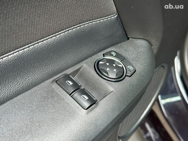 Черный Форд Мустанг, объемом двигателя 2.3 л и пробегом 22 тыс. км за 28940 $, фото 15 на Automoto.ua