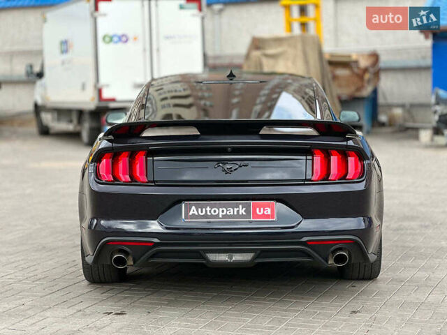 Черный Форд Мустанг, объемом двигателя 2.3 л и пробегом 22 тыс. км за 28990 $, фото 5 на Automoto.ua