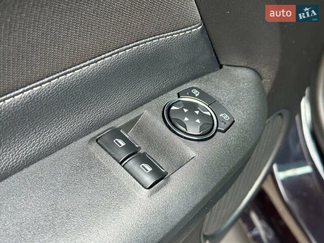 Черный Форд Мустанг, объемом двигателя 2.3 л и пробегом 22 тыс. км за 28990 $, фото 15 на Automoto.ua