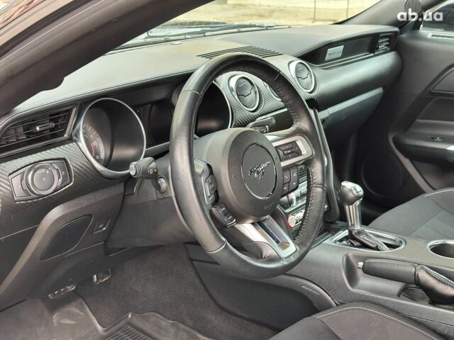 Черный Форд Мустанг, объемом двигателя 2.3 л и пробегом 22 тыс. км за 28940 $, фото 14 на Automoto.ua