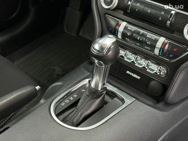 Черный Форд Мустанг, объемом двигателя 2.3 л и пробегом 22 тыс. км за 28940 $, фото 20 на Automoto.ua