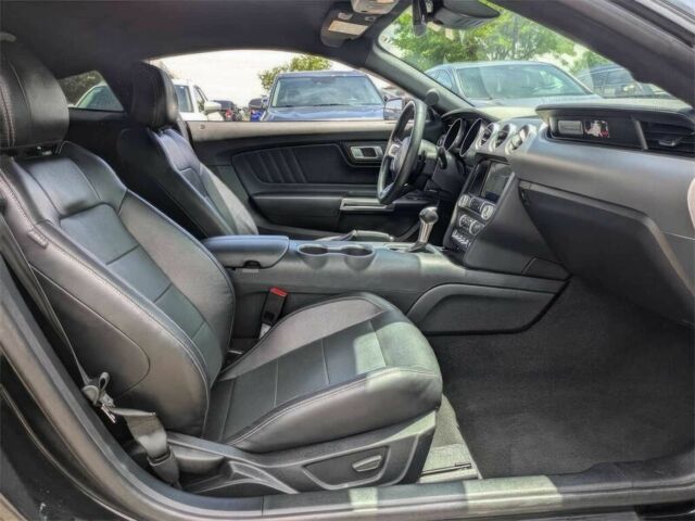 Черный Форд Мустанг, объемом двигателя 5 л и пробегом 22 тыс. км за 14000 $, фото 8 на Automoto.ua