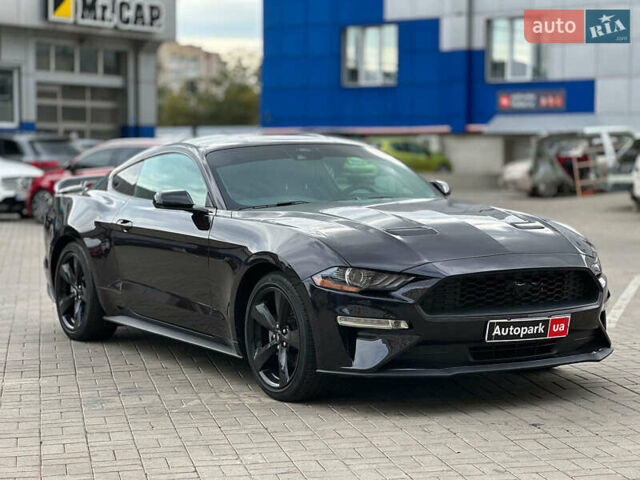 Черный Форд Мустанг, объемом двигателя 2.3 л и пробегом 22 тыс. км за 28990 $, фото 2 на Automoto.ua