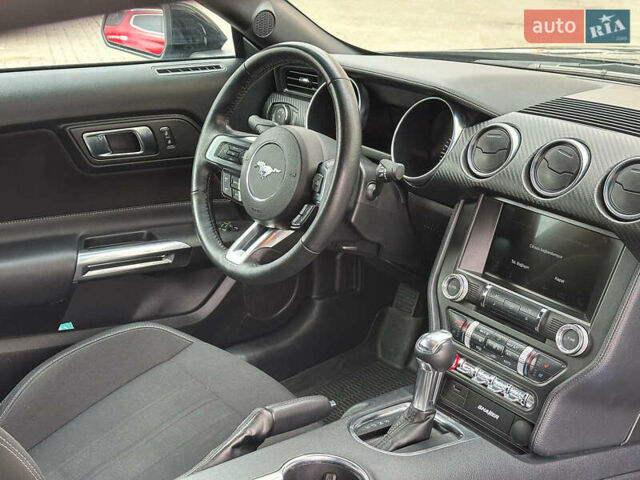 Черный Форд Мустанг, объемом двигателя 2.3 л и пробегом 22 тыс. км за 28990 $, фото 27 на Automoto.ua