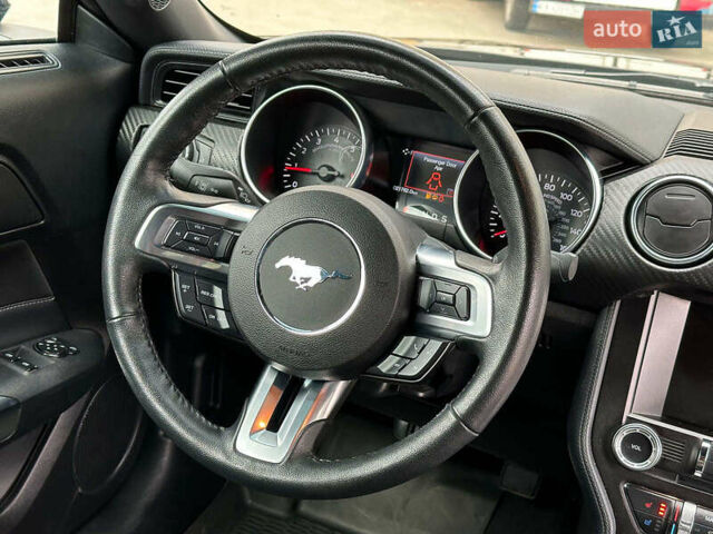 Черный Форд Мустанг, объемом двигателя 2.3 л и пробегом 22 тыс. км за 28990 $, фото 26 на Automoto.ua