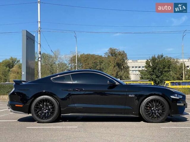 Черный Форд Мустанг, объемом двигателя 5.04 л и пробегом 1 тыс. км за 52000 $, фото 2 на Automoto.ua