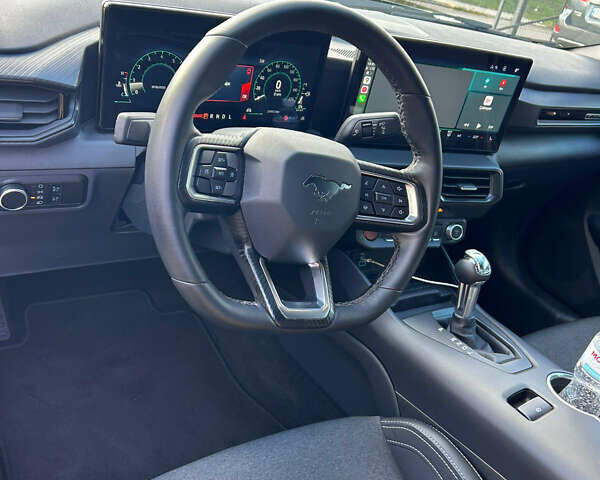 Черный Форд Мустанг, объемом двигателя 2.26 л и пробегом 23 тыс. км за 39500 $, фото 8 на Automoto.ua