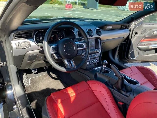 Черный Форд Мустанг, объемом двигателя 5.04 л и пробегом 1 тыс. км за 52000 $, фото 6 на Automoto.ua