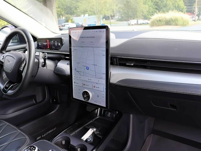 Черный Форд Мустанг, объемом двигателя 0 л и пробегом 19 тыс. км за 10100 $, фото 9 на Automoto.ua