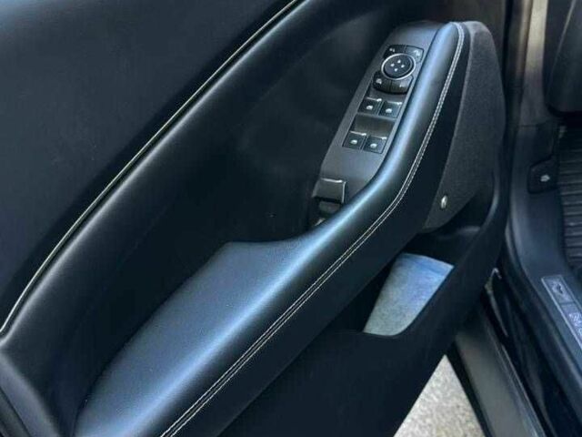 Черный Форд Мустанг, объемом двигателя 0 л и пробегом 50 тыс. км за 28000 $, фото 10 на Automoto.ua