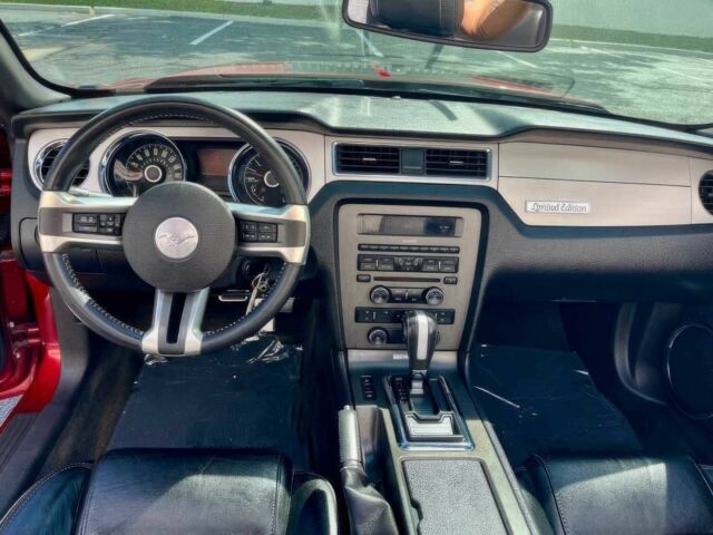 Красный Форд Мустанг, объемом двигателя 3.7 л и пробегом 86 тыс. км за 9800 $, фото 7 на Automoto.ua