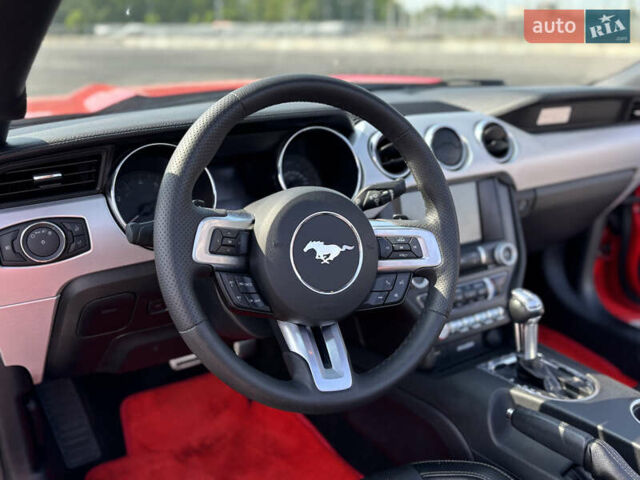 Красный Форд Мустанг, объемом двигателя 5 л и пробегом 90 тыс. км за 29900 $, фото 16 на Automoto.ua