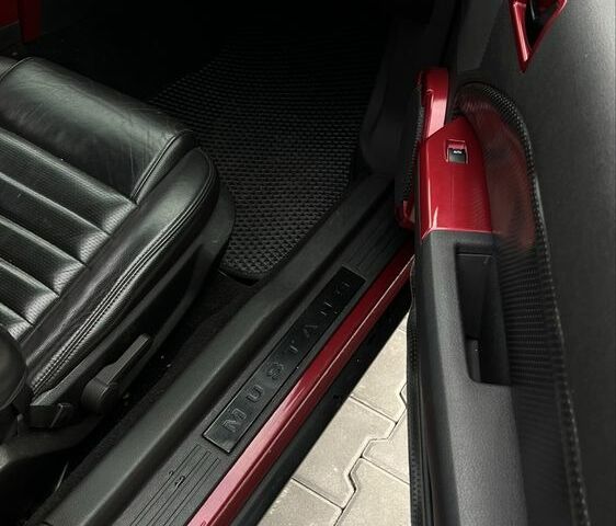 Форд Мустанг 2006 в Вишневом на Automoto.ua Красный Форд Мустанг, объемом двигателя 4.6 л и пробегом 110 тыс. км за 10500 $, фото 7 на Automoto.ua