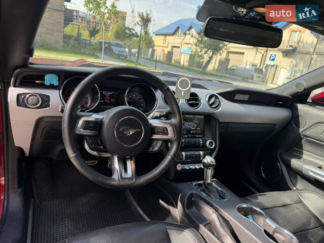 Красный Форд Мустанг, объемом двигателя 2.26 л и пробегом 110 тыс. км за 16200 $, фото 9 на Automoto.ua