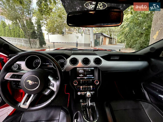 Красный Форд Мустанг, объемом двигателя 2.3 л и пробегом 175 тыс. км за 17500 $, фото 43 на Automoto.ua