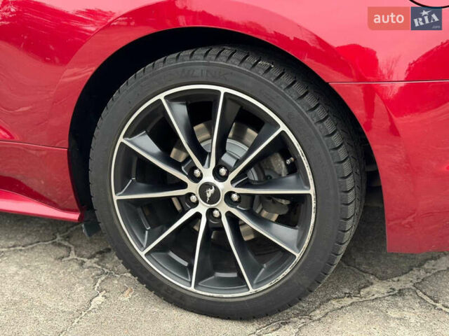 Красный Форд Мустанг, объемом двигателя 2.26 л и пробегом 170 тыс. км за 14500 $, фото 10 на Automoto.ua