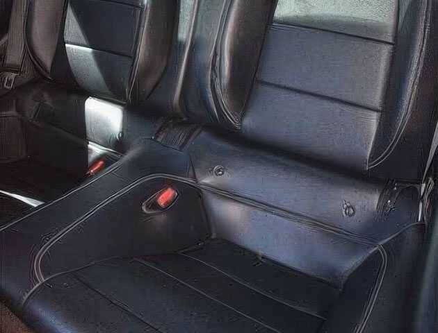 Красный Форд Мустанг, объемом двигателя 5 л и пробегом 144 тыс. км за 3500 $, фото 6 на Automoto.ua