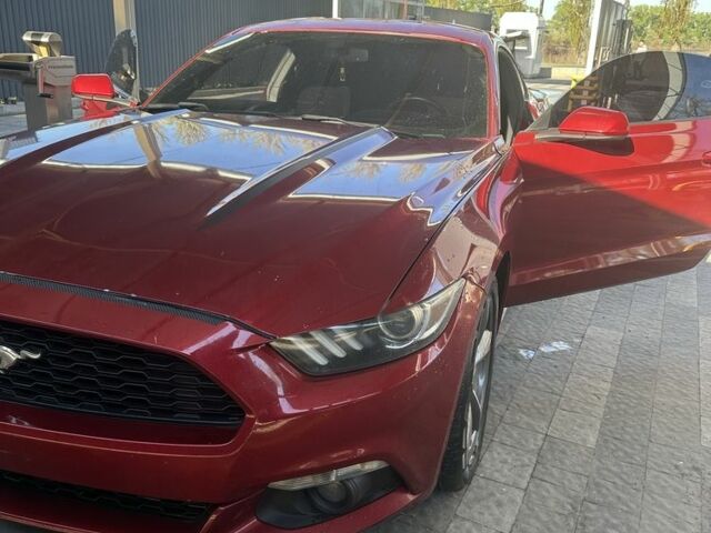 Червоний Форд Мустанг, об'ємом двигуна 2.3 л та пробігом 138 тис. км за 14000 $, фото 3 на Automoto.ua