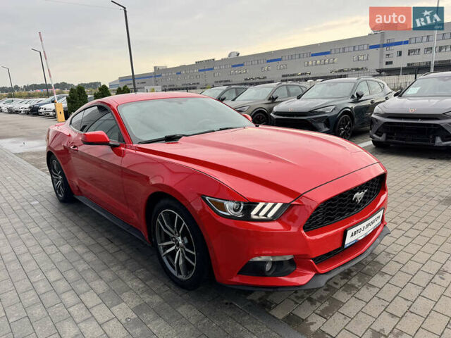 Красный Форд Мустанг, объемом двигателя 2.26 л и пробегом 169 тыс. км за 13900 $, фото 3 на Automoto.ua