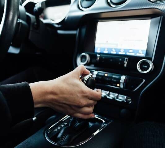 Червоний Форд Мустанг, об'ємом двигуна 2.3 л та пробігом 76 тис. км за 17300 $, фото 31 на Automoto.ua