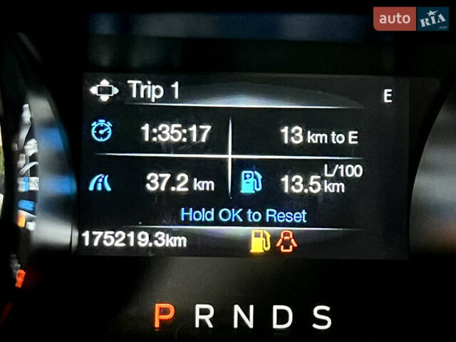 Красный Форд Мустанг, объемом двигателя 2.3 л и пробегом 175 тыс. км за 17500 $, фото 38 на Automoto.ua