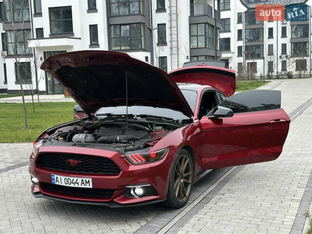Красный Форд Мустанг, объемом двигателя 2.26 л и пробегом 119 тыс. км за 16400 $, фото 27 на Automoto.ua