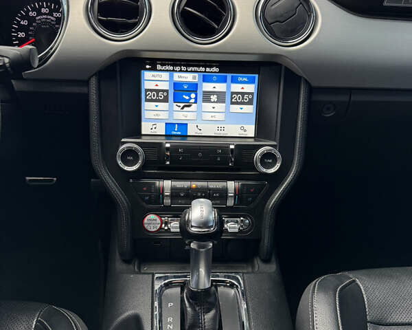 Красный Форд Мустанг, объемом двигателя 2.26 л и пробегом 169 тыс. км за 13900 $, фото 25 на Automoto.ua