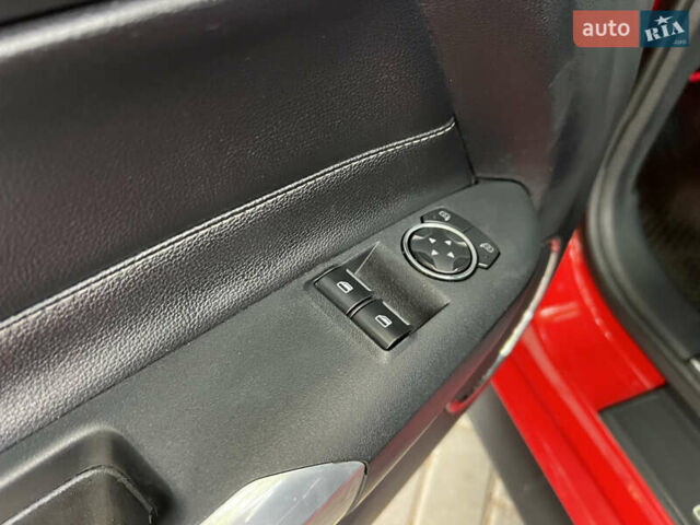 Красный Форд Мустанг, объемом двигателя 2.3 л и пробегом 175 тыс. км за 17500 $, фото 21 на Automoto.ua