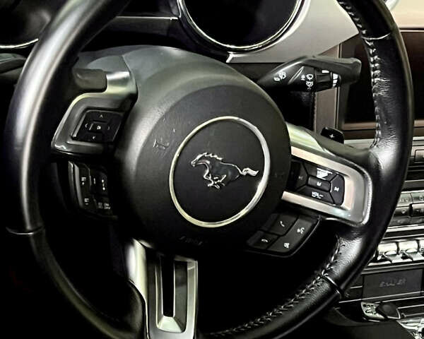 Красный Форд Мустанг, объемом двигателя 2.3 л и пробегом 175 тыс. км за 17500 $, фото 37 на Automoto.ua