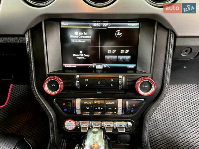 Красный Форд Мустанг, объемом двигателя 2.3 л и пробегом 175 тыс. км за 17500 $, фото 18 на Automoto.ua